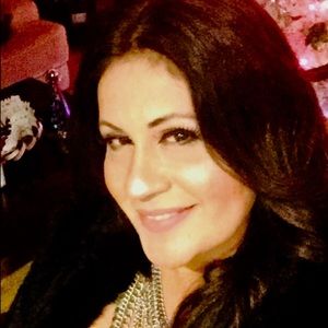 Meet your Posher, Rosario